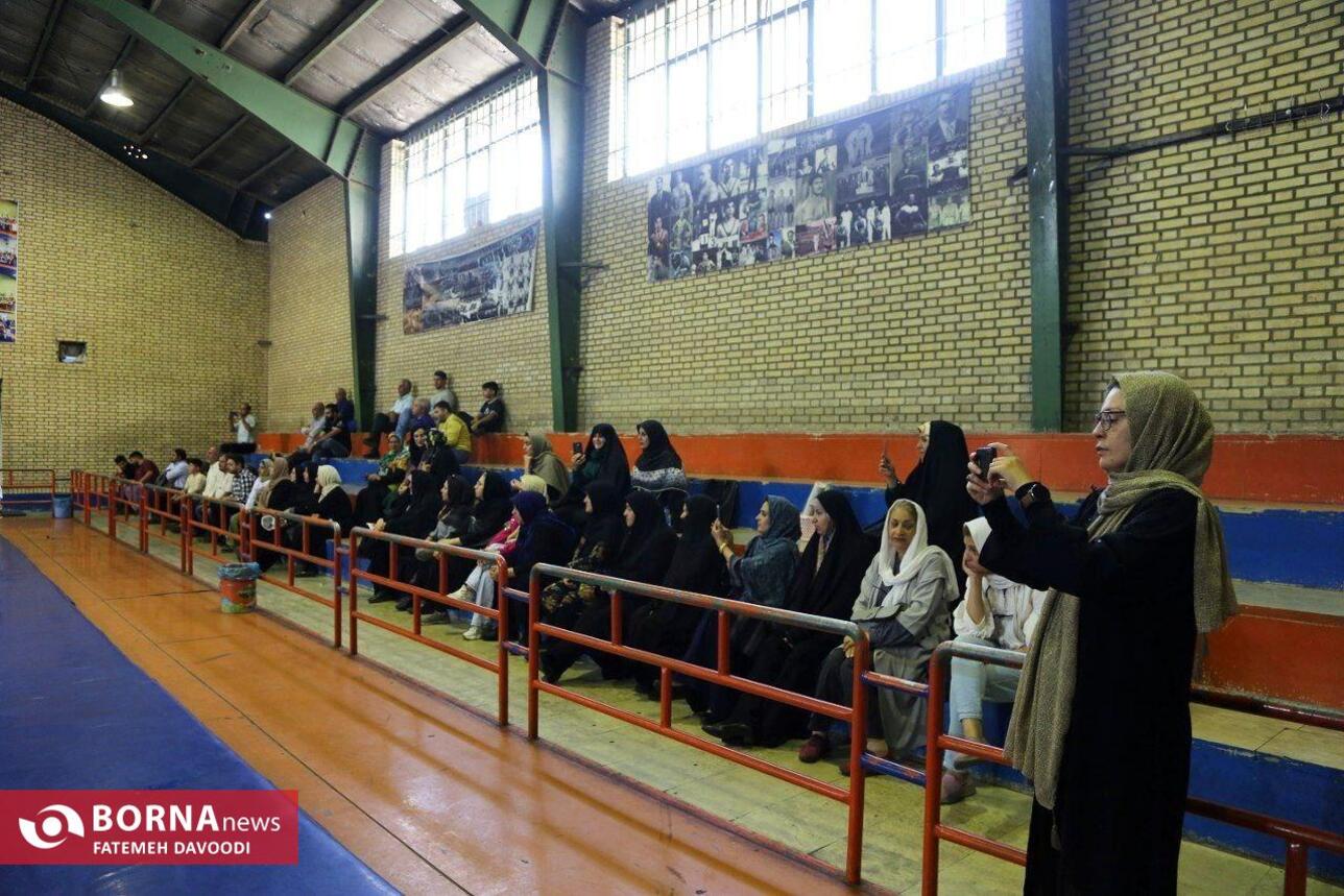 بازدید فرماندار ویژه شهرستان ری از فعالیت های ورزشی تیم توان یابان بهزیستی