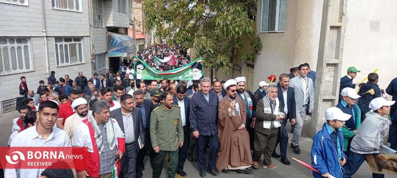 راهپیمایی یوم‌الله ۱۳ آبان شهر دماوند