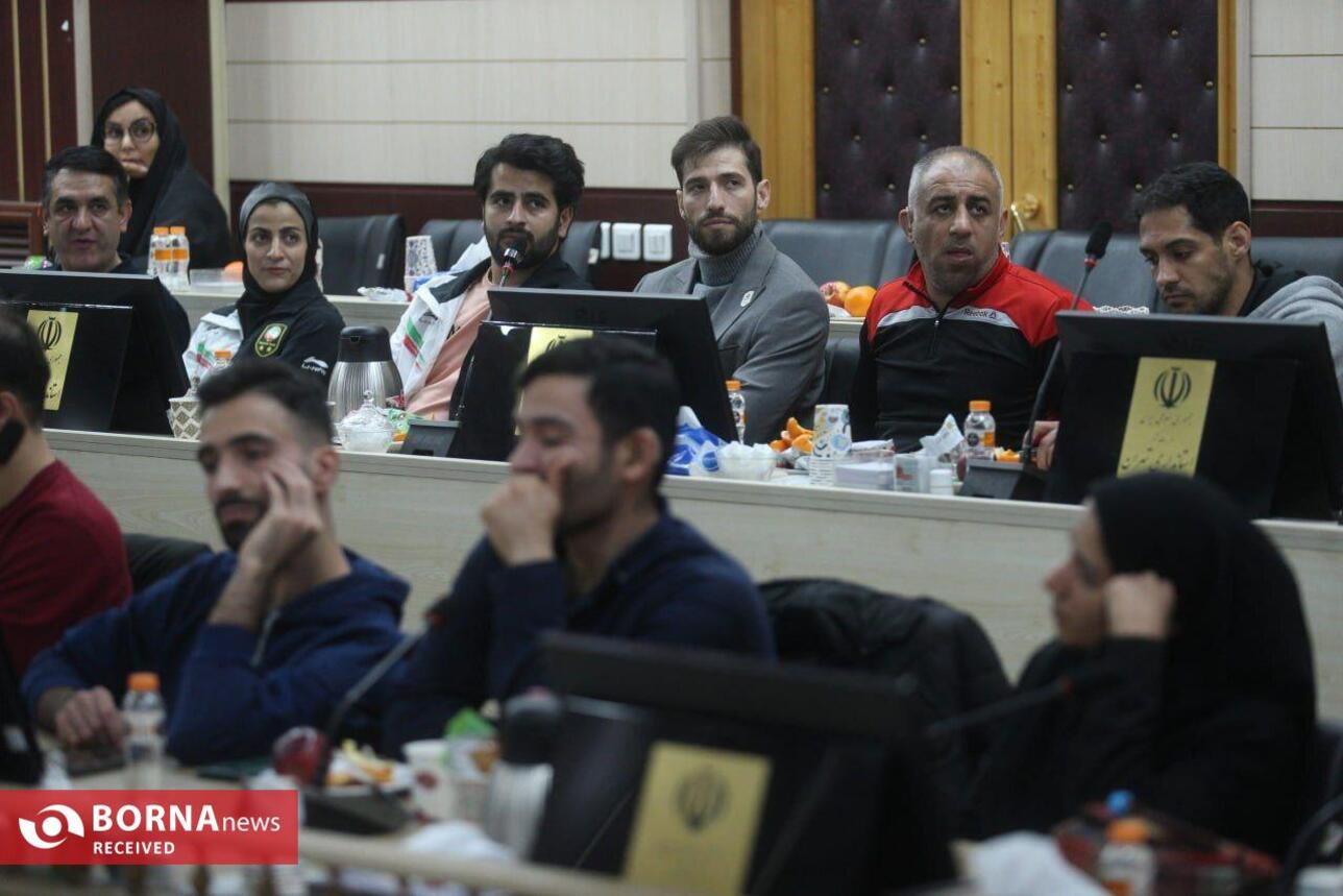 دیدار صمیمی ورزشکاران ناشنوای استان تهران با استاندار