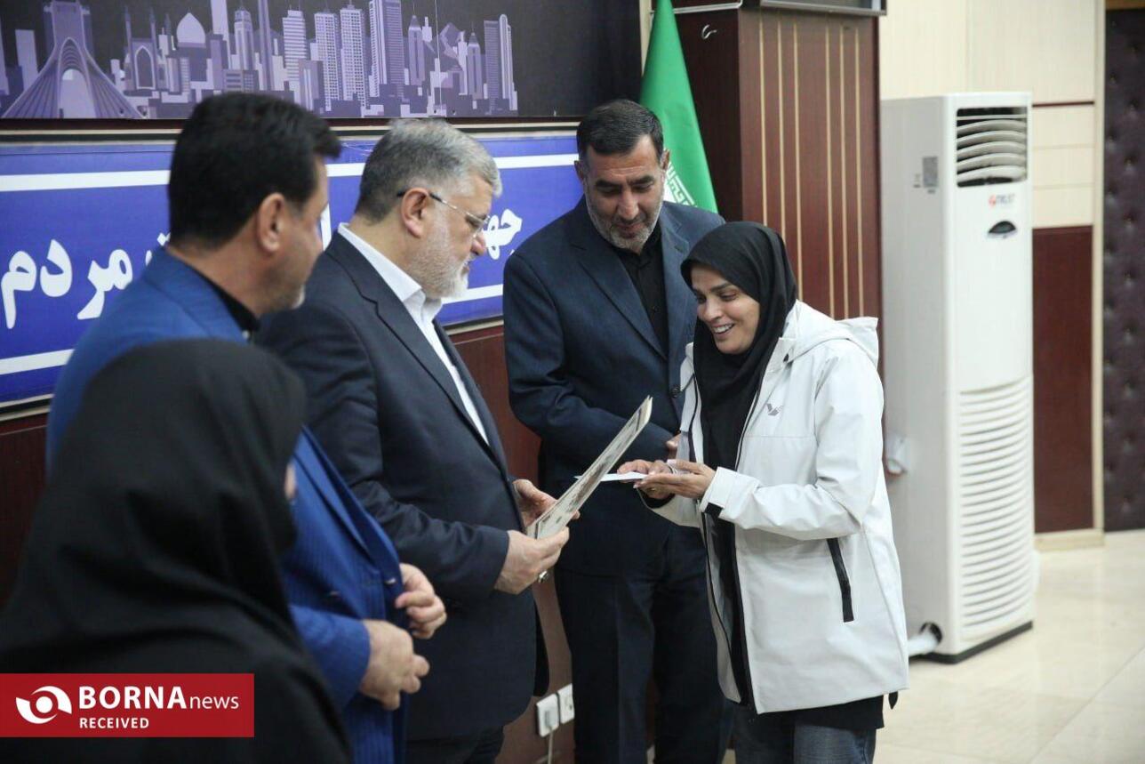 دیدار صمیمی ورزشکاران ناشنوای استان تهران با استاندار