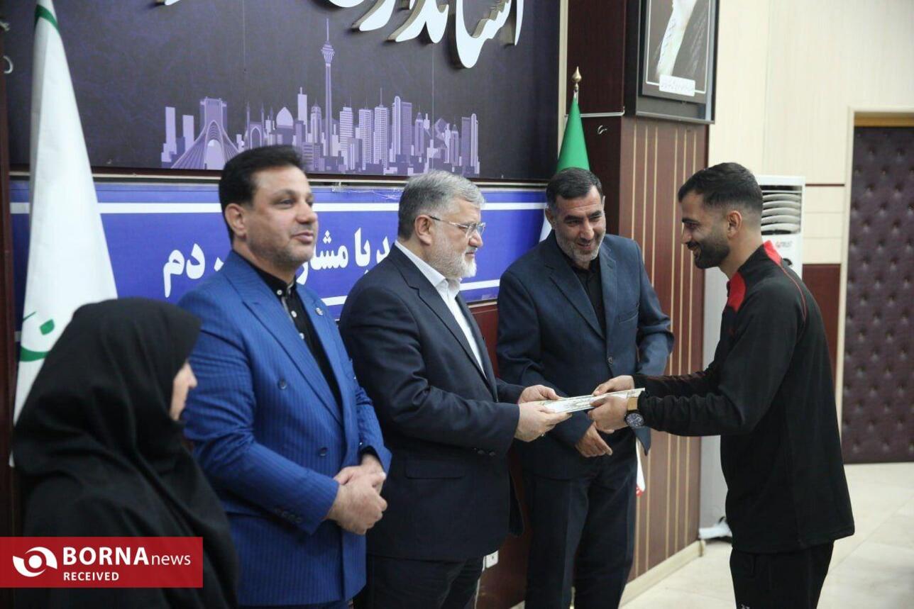 دیدار صمیمی ورزشکاران ناشنوای استان تهران با استاندار