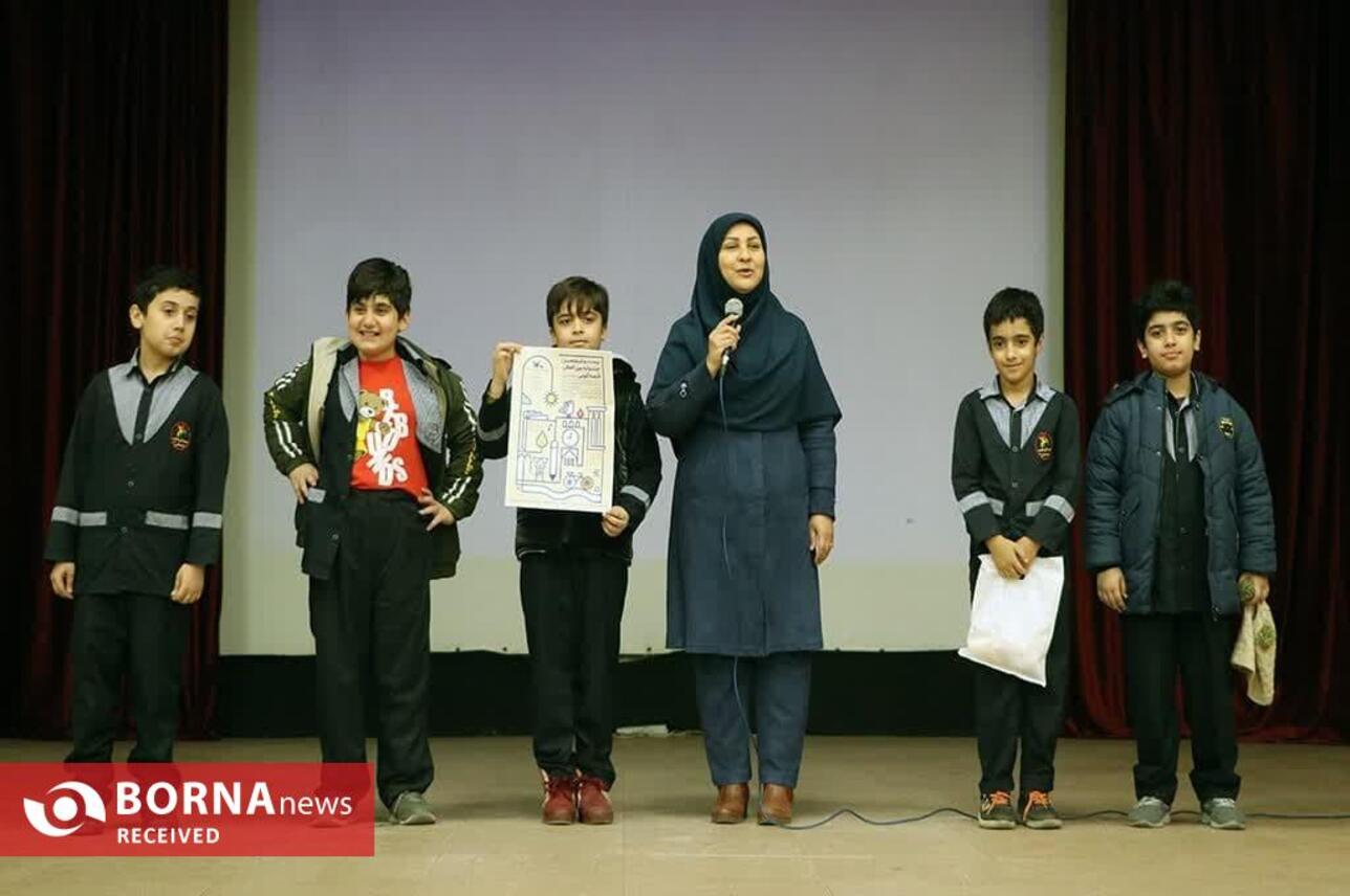 استقبال از اکران سیار فیلم سینمایی باغ‌کیانوش درهفته بسیج