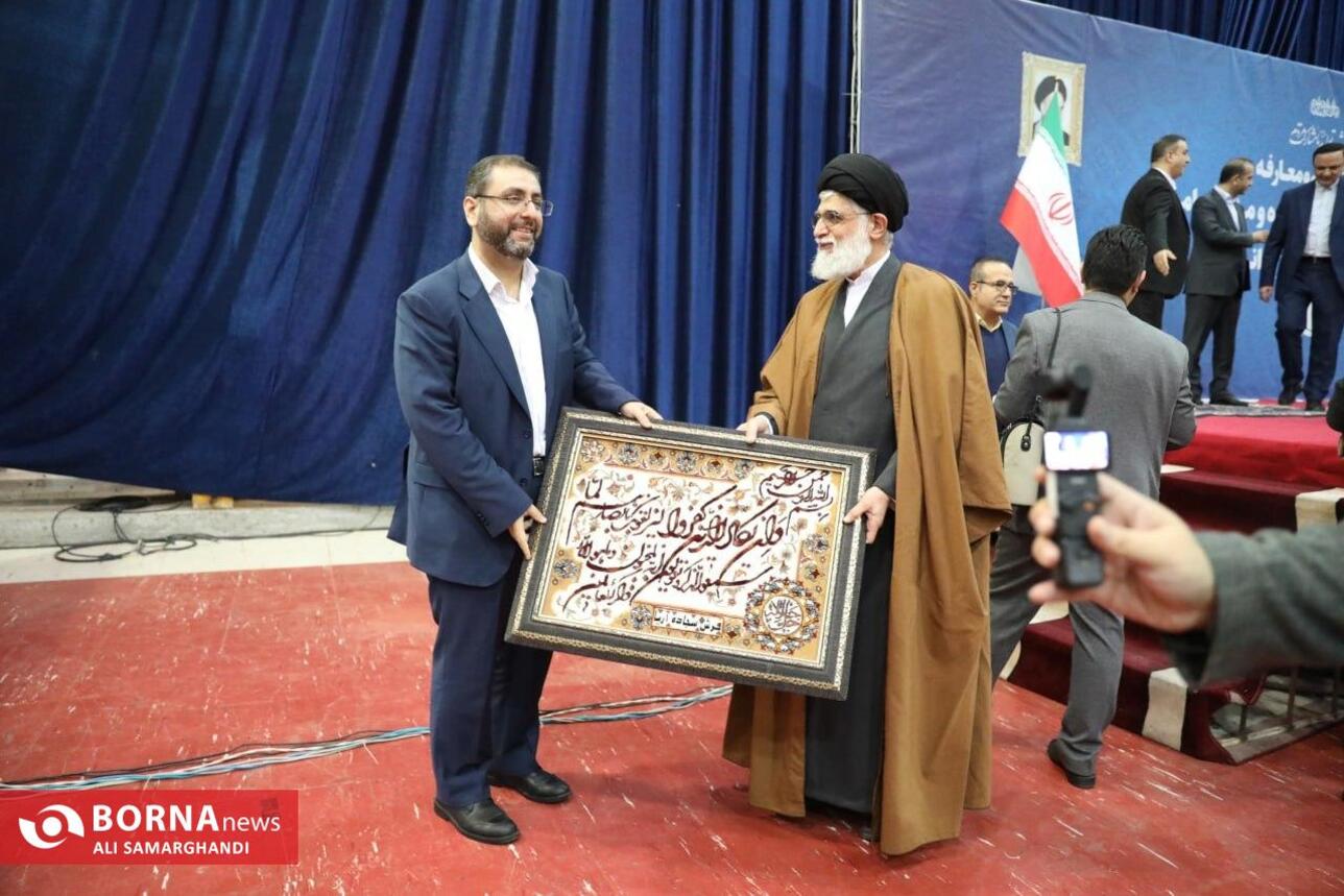 آیین تکریم و معارفه مدیرعامل منطقه آزاد انزلی