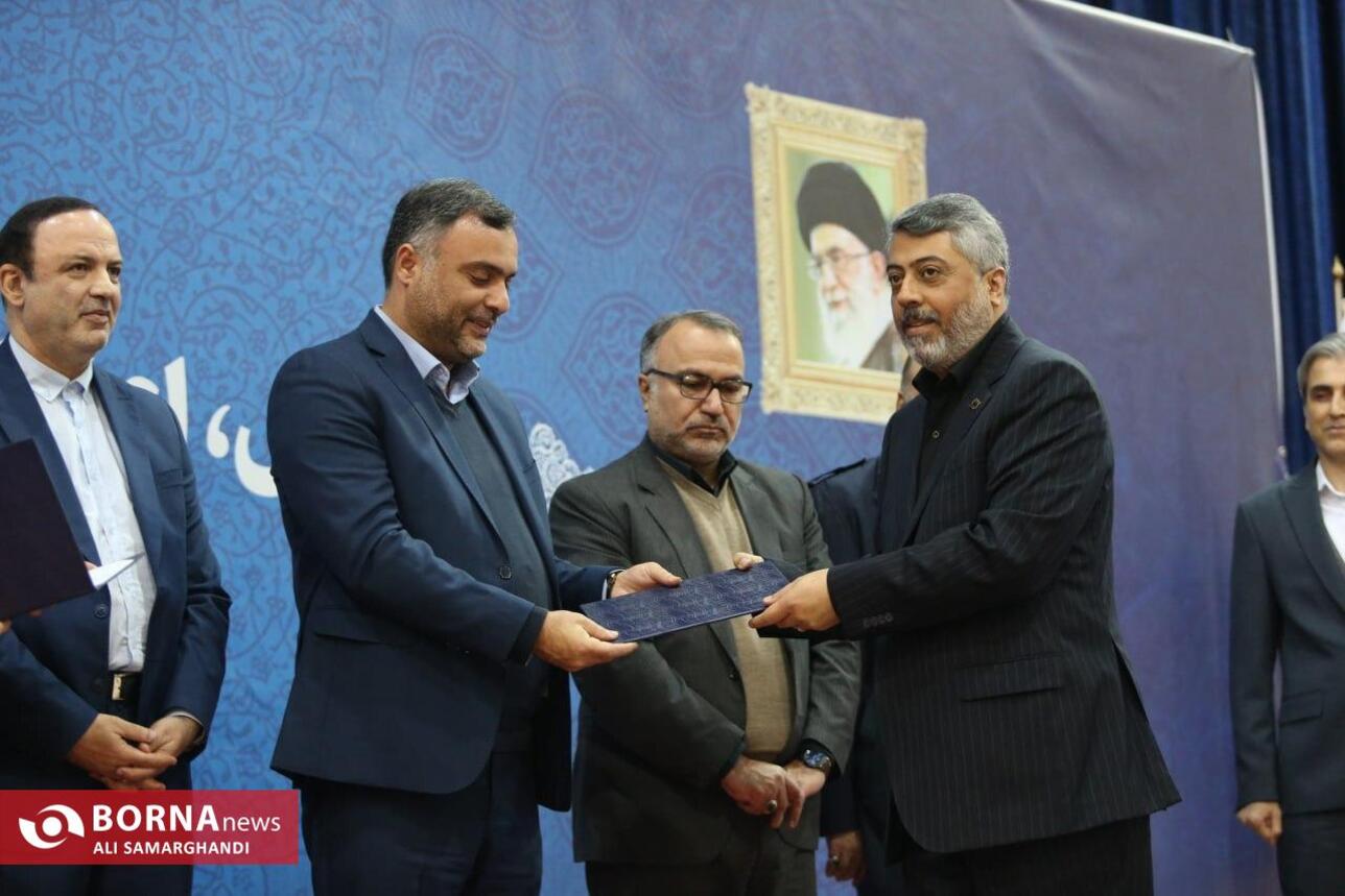 آیین تکریم و معارفه مدیرعامل منطقه آزاد انزلی