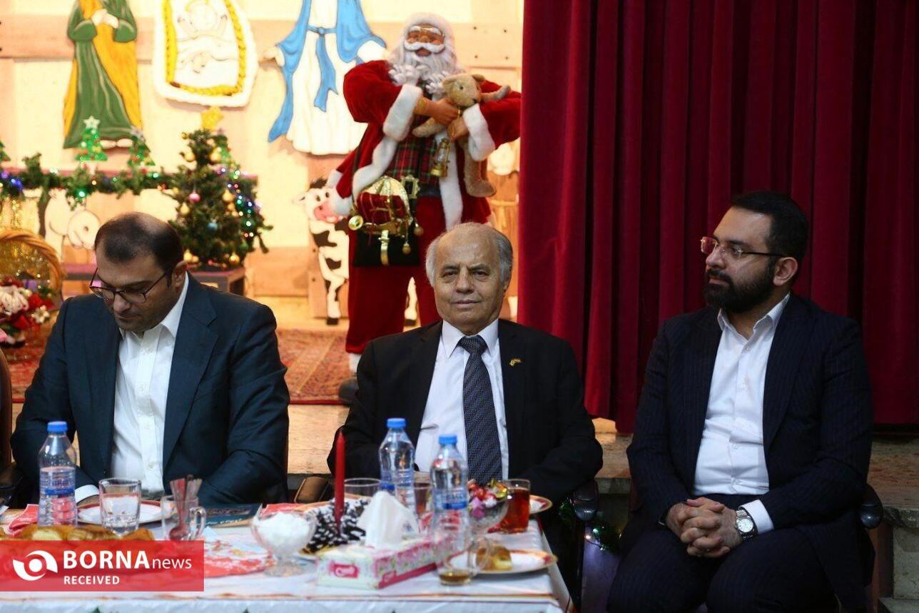 حضور استاندار تهران در کلیسای توما و تبریک سال جدید میلادی