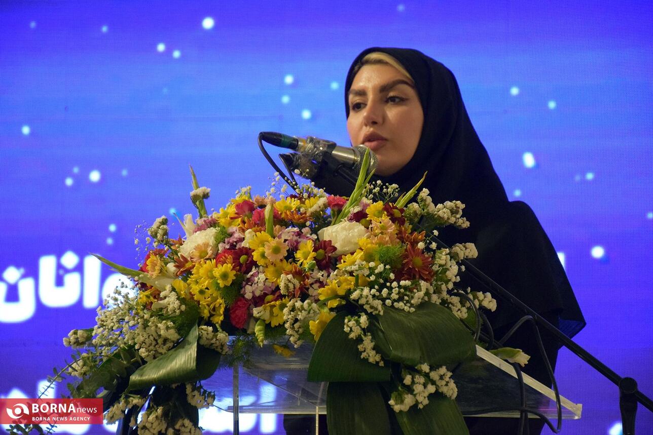 حضور الهام اکبری رئیس هیات گلف در مراسم تجلیل از ورزشکاران استان کرمانشاه