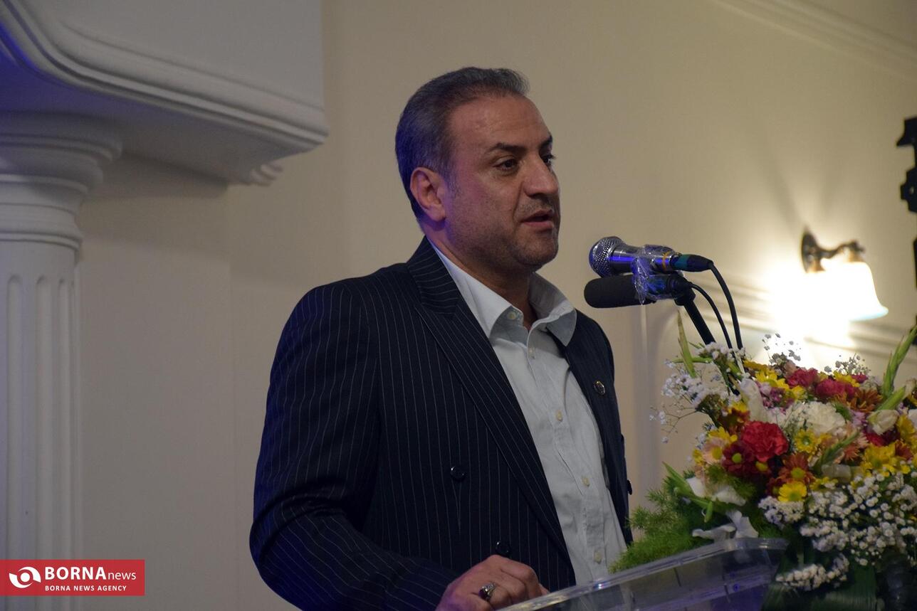 حضور سعید نصرالهی رئیس هیات کاراته استان در مراسم تجلیل از ورزشکاران استان کرمانشاه