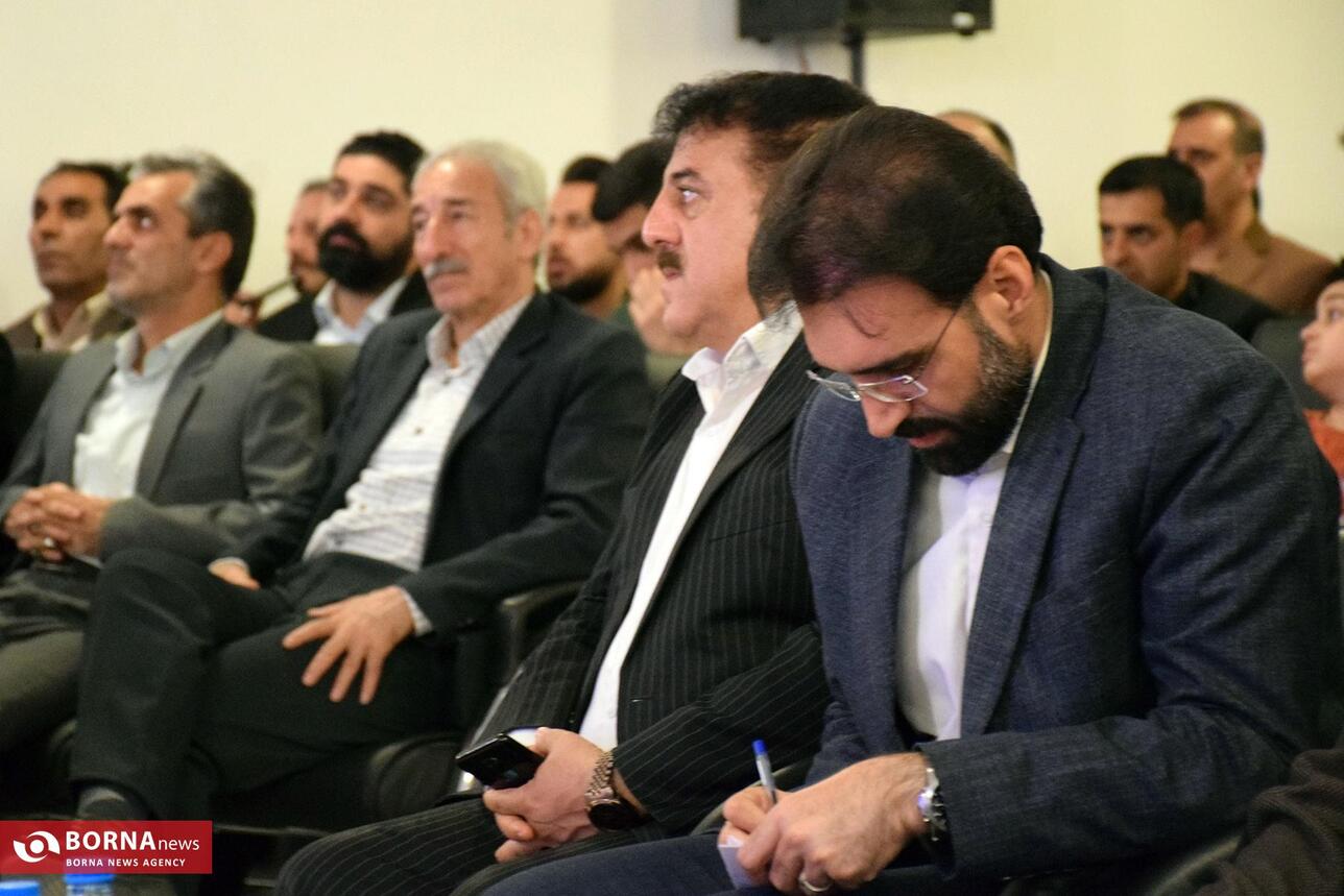 حضور وحید خسروی مدیرکل حوزه استاندار در مراسم تجلیل از ورزشکاران استان کرمانشاه