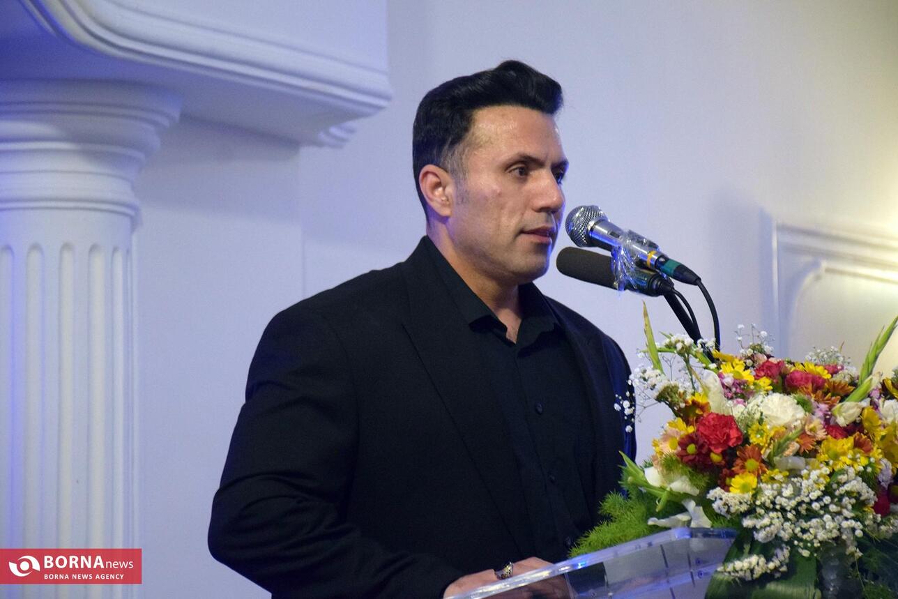 حضور  مهدی حاتمی قهرمان بدنسازی در مراسم تجلیل از ورزشکاران استان کرمانشاه