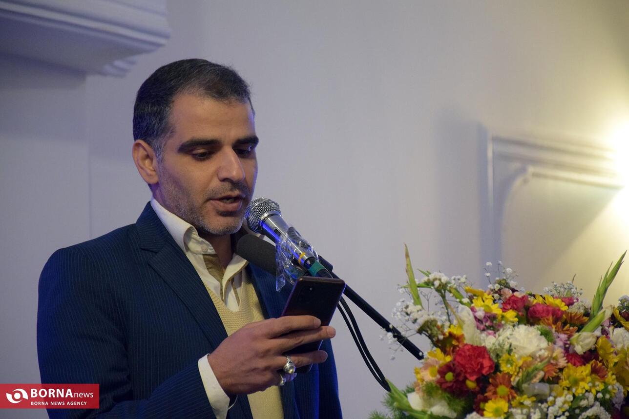 حضور کمیل نظری رئیس انجمن ورزشی نویسان استان در مراسم تجلیل از ورزشکاران استان کرمانشاه