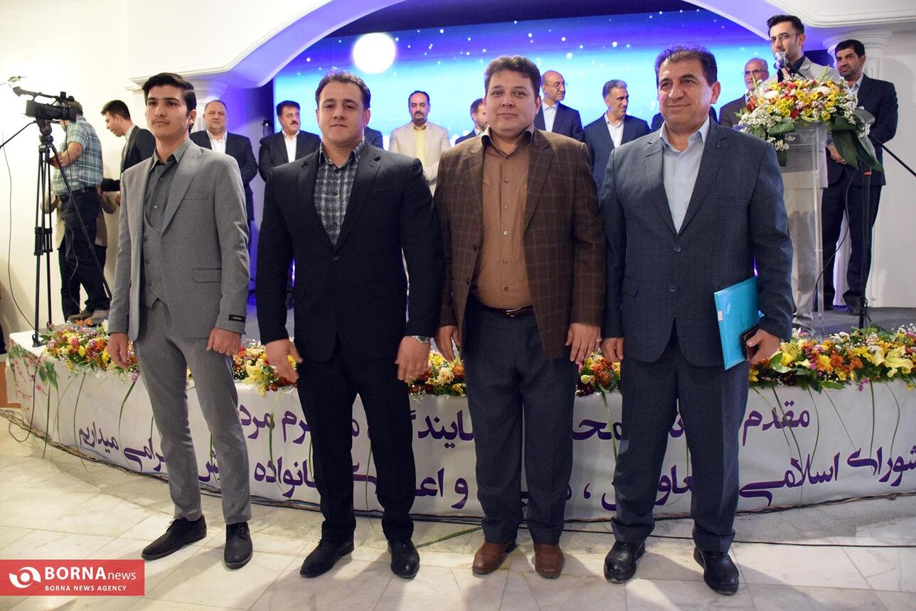 حضور سرپرست و ورزشکاران هیات زورخانه ای در مراسم تجلیل از ورزشکاران استان کرمانشاه