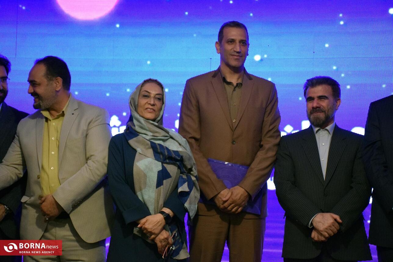 حضور کرم احمدیان رئیس هیات بسکتبال در مراسم تجلیل از ورزشکاران استان کرمانشاه