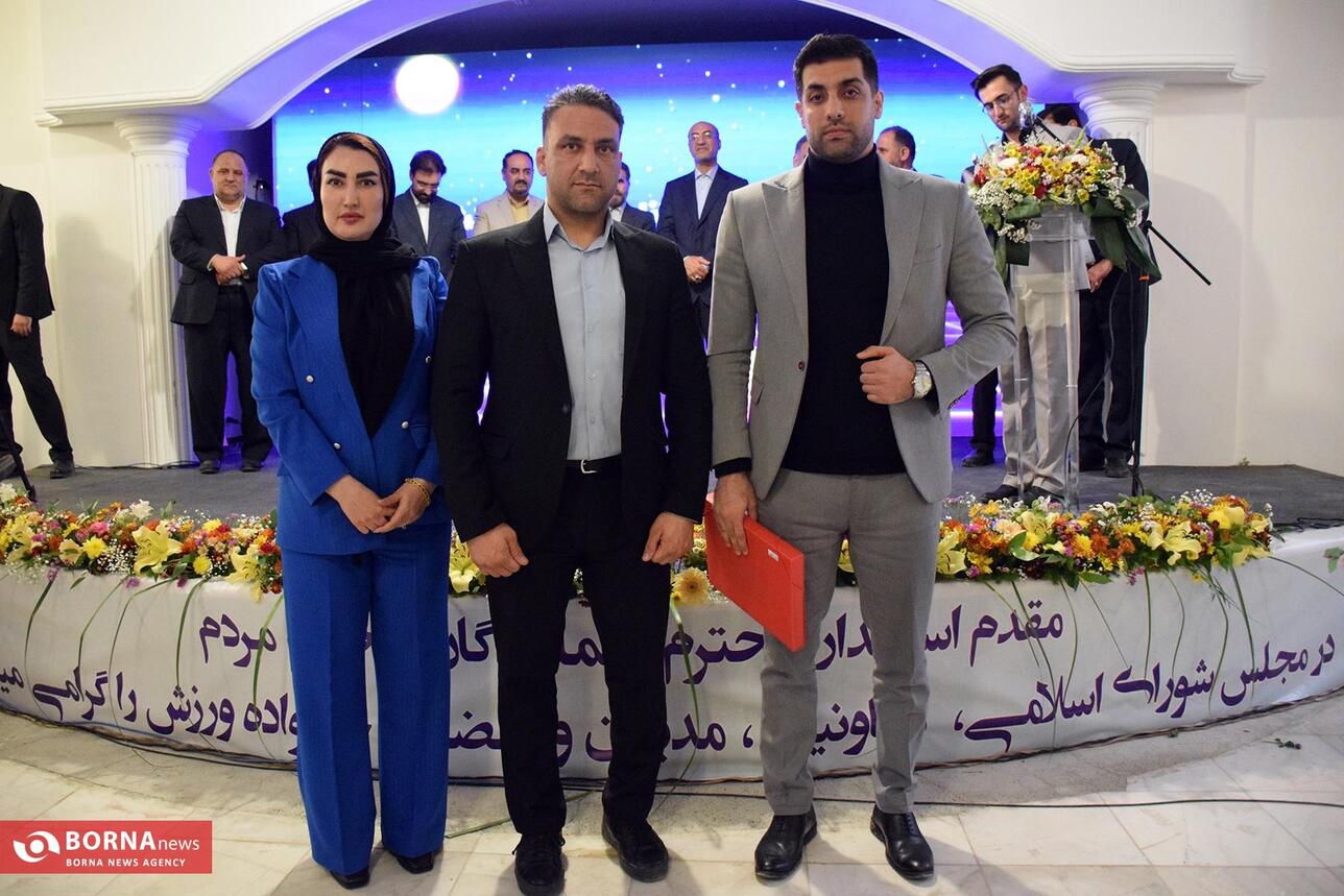 حضور  رئیس و قهرمانان رشته ووشو در مراسم تجلیل از ورزشکاران استان کرمانشاه