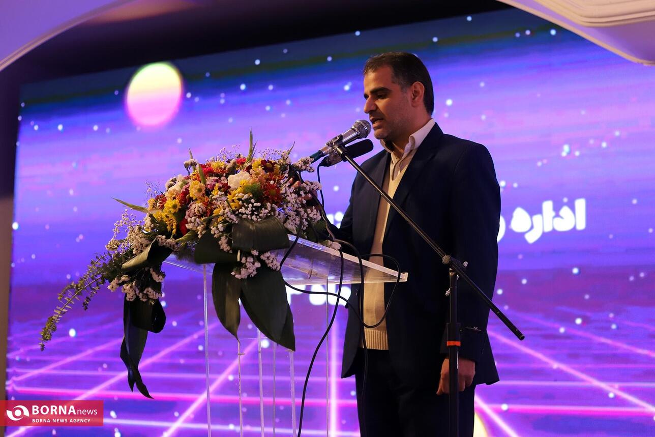 حضور کمیل نظری رئیس انجمن ورزشی نویسان استان در مراسم تجلیل از ورزشکاران استان کرمانشاه