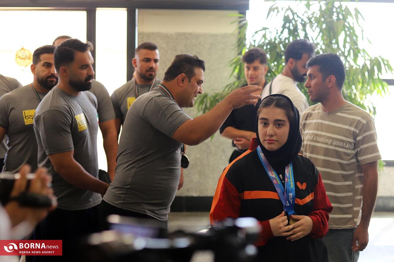 وانیا یاوری قهرمان تنیس روی میز در المپیک دانش آموزی