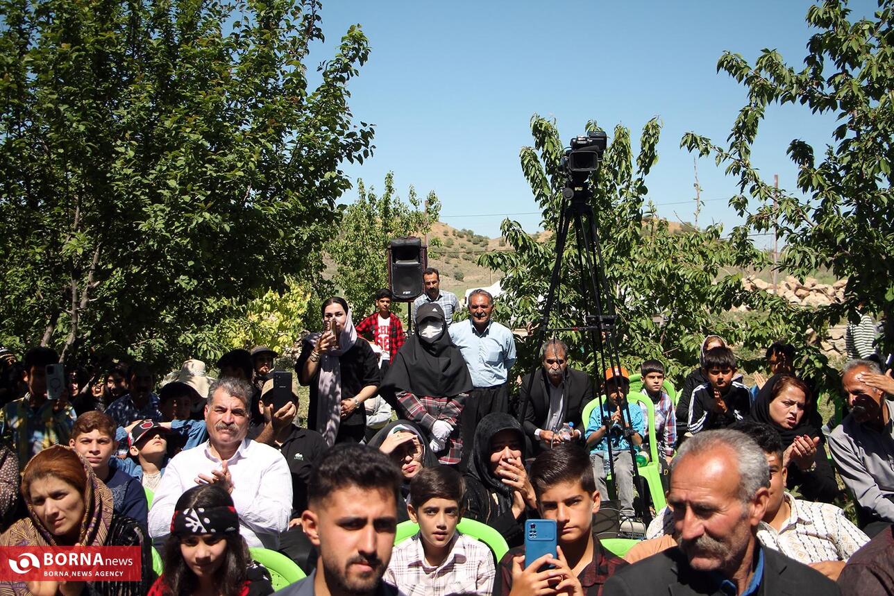 مراسم پیاده روی روستایی در کرمانشاه