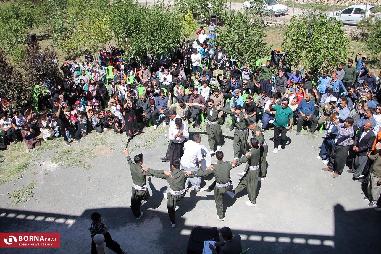 مراسم پیاده روی روستایی در کرمانشاه