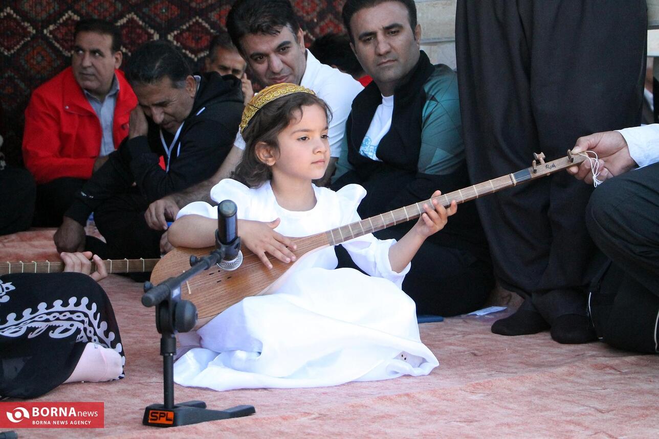 مراسم پیاده روی روستایی در کرمانشاه