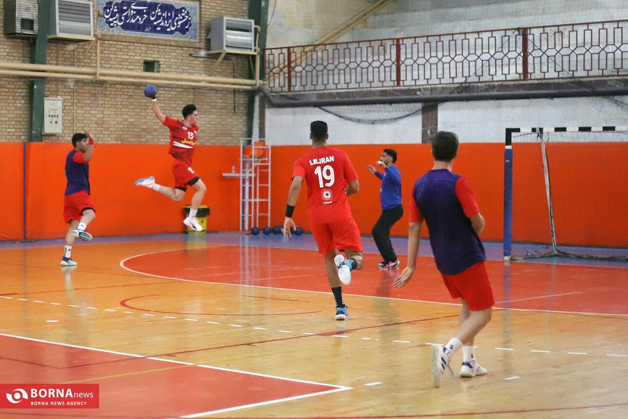 اردوی تیم ملی هندبال بزرگسالان در کرمانشاه در حال برگزاری است