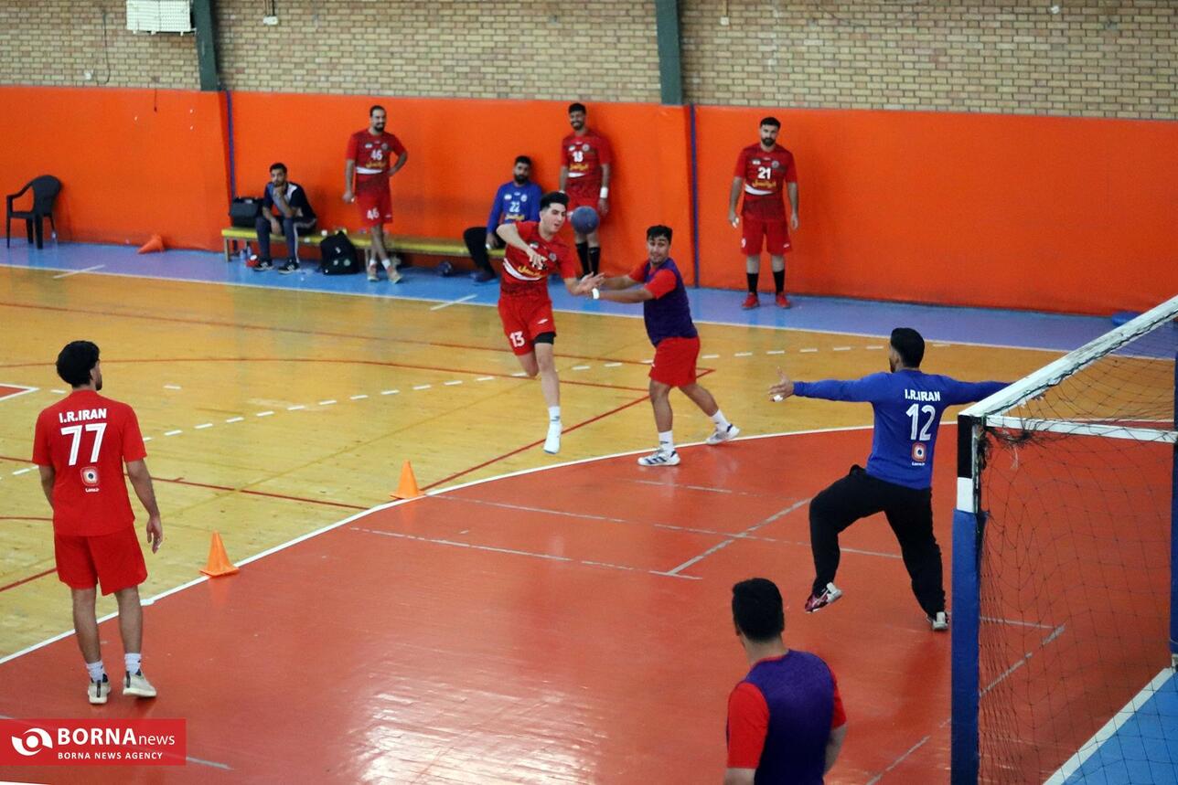 اردوی تیم ملی هندبال بزرگسالان در کرمانشاه در حال برگزاری است