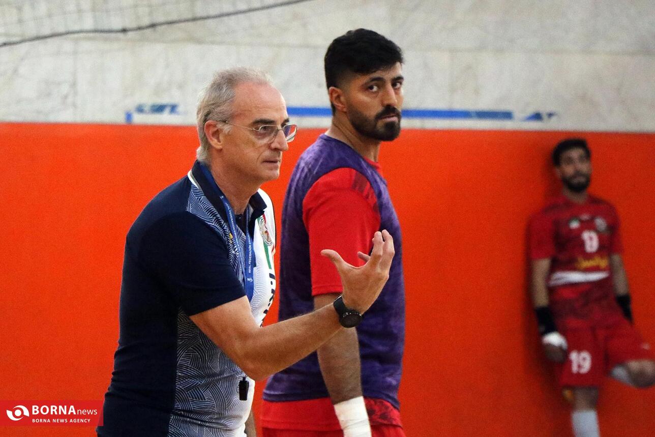 اردوی تیم ملی هندبال بزرگسالان در کرمانشاه در حال برگزاری است