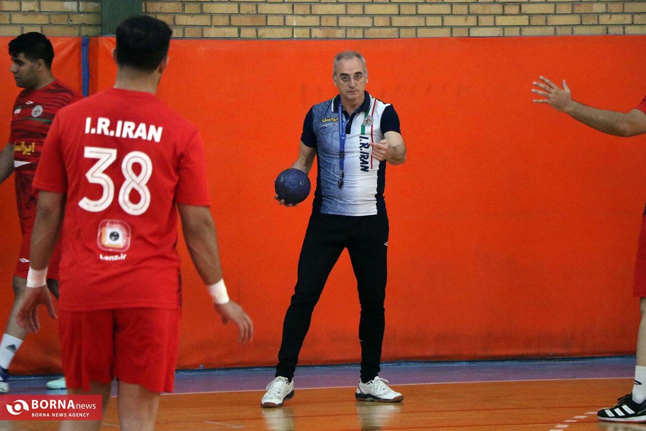 اردوی تیم ملی هندبال بزرگسالان در کرمانشاه در حال برگزاری است