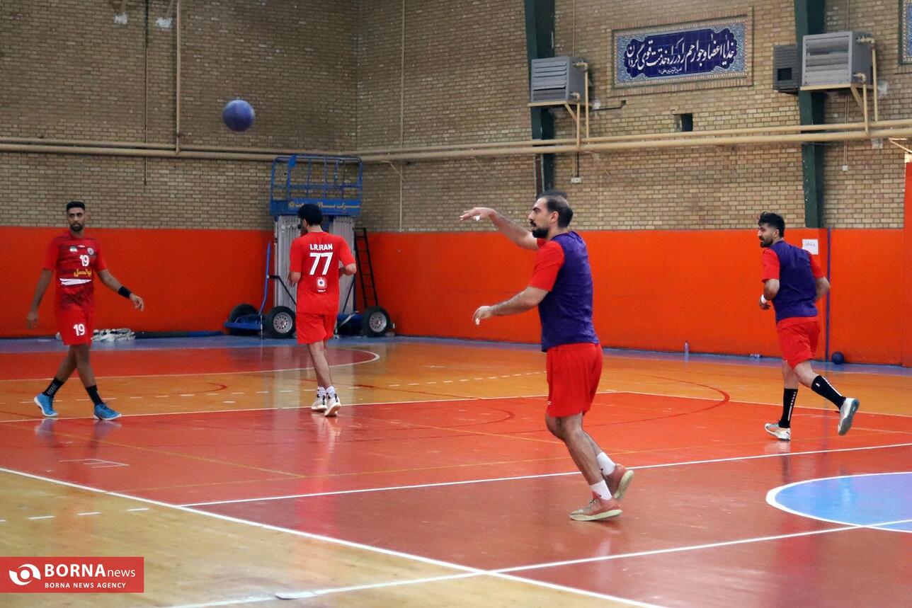 اردوی تیم ملی هندبال بزرگسالان در کرمانشاه در حال برگزاری است