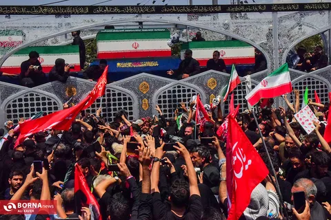 تشییع رهبر شهید انقلاب، آغاز یک حرکت تمدنی در منطقه بود/ پیام این مراسم سال‌ها در جهان طنین‌انداز می‌شود