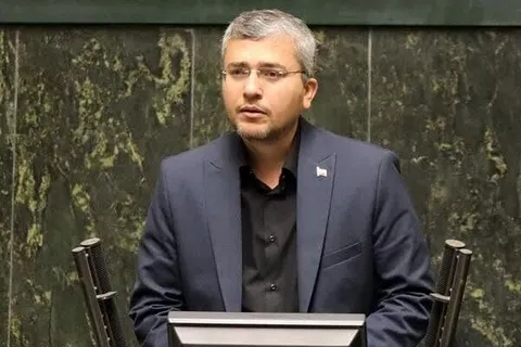رضایی: با کل نیروی دریایی‌تان هم توان عبور از تنگه هرمز را نخواهید داشت
