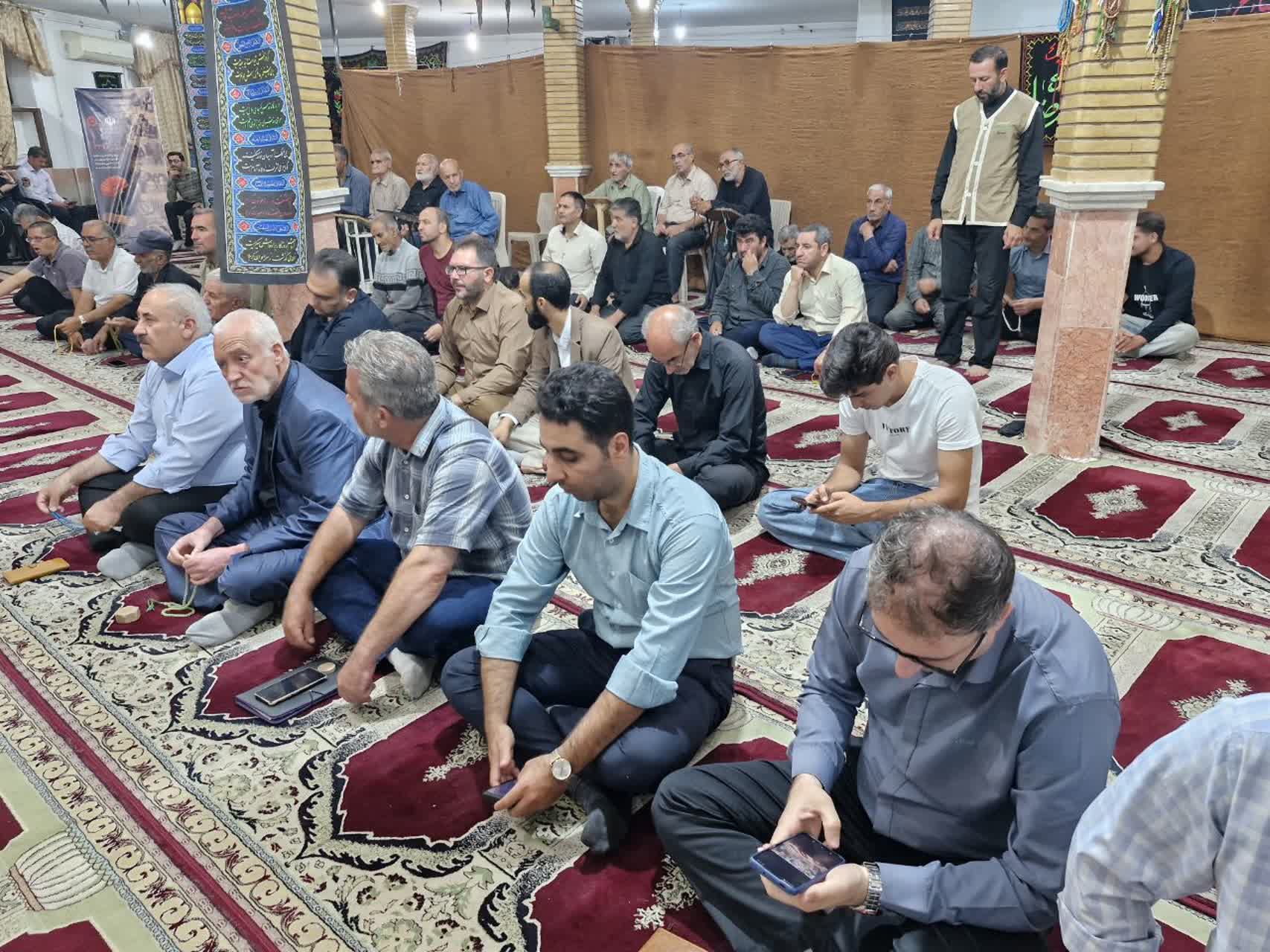 میز خدمت محلهمحور در مسجد امام رضا(ع) تاکستان برگزار شد میز خدمت محلهمحور در مسجد امام رضا(ع) تاکستان برگزار شد