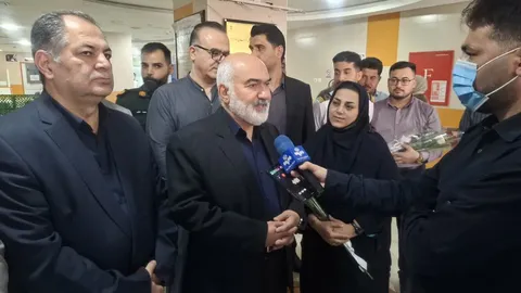 بازدید استاندار خوزستان از بیمارستان کودکان ابوذر اهواز / موالی زاده از تلاش‌های پرستاران قدردانی به عمل آوررد