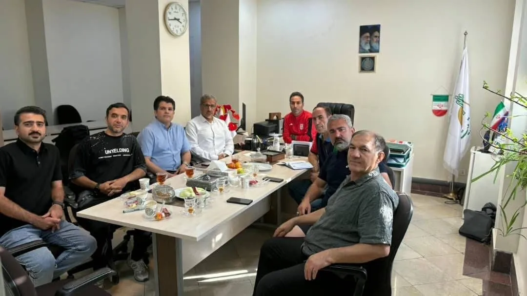 برگزاری جلسه کادر فنی تیم ملی نونهالان برای حضور در جام جهانی