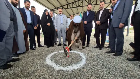 کلنگ احداث نیروگاه خورشیدی ۳۵۰ کیلوواتی بقاع متبرکه پاکدشت به زمین زده شد