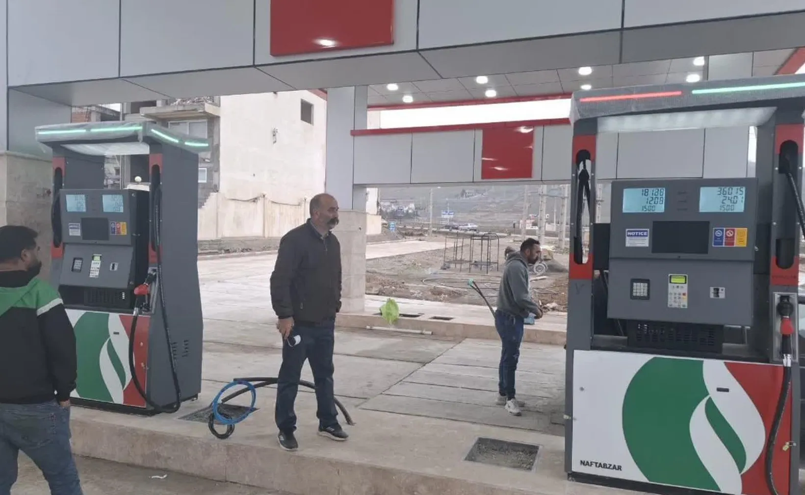 با افتتاح دومین جایگاه سوخت در کلاردشت گره کور کمبود بنزین باز شد