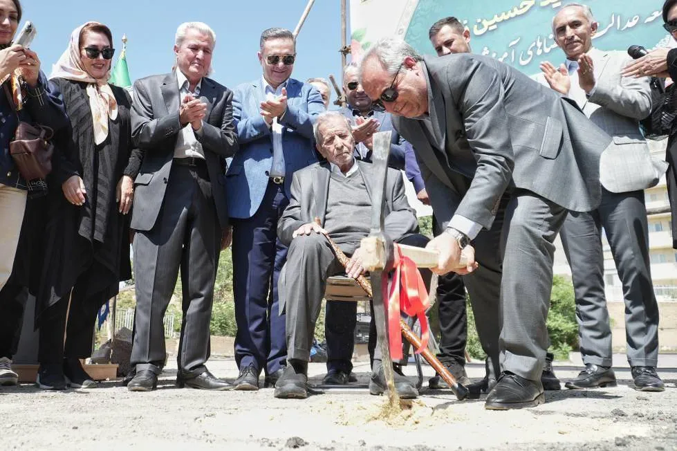 سرمست: رییس‌جمهور روند پیشرفت نهضت مدرسه‌سازی را مرتب از استانداران پیگیری می‌کند