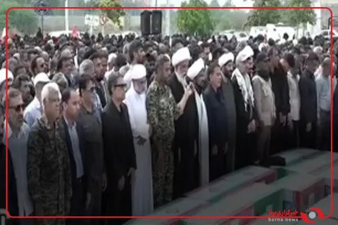 اقامه نماز بر پیکر شهدای مدرسه شجره طیبه میناب