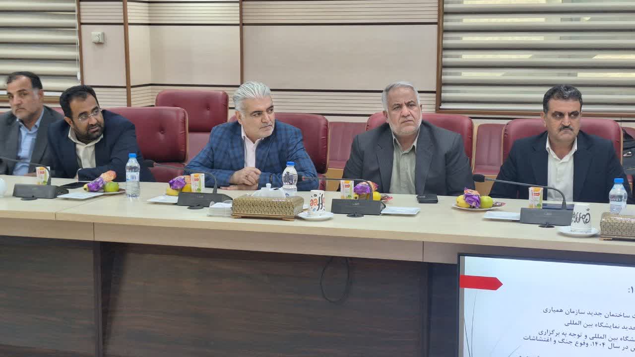 شهرداری‌های قزوین مأمور تکمیل ۸ پروژه نیمه ‌تمام ورزشی شدند/ شهرداران برای توسعه شهرها به دنبال منابع درآمدی پایدار باشند