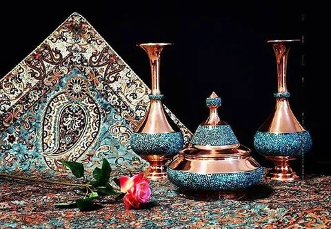 آغاز به کار نمایشگاه سوغات و هدایا در یزد
