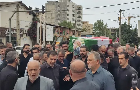 حضور استاندار و سرپرست معاونت سیاسی، امنیتی و اجتماعی استانداری در مراسم تشییع پیکر احمد ناطق نوری
