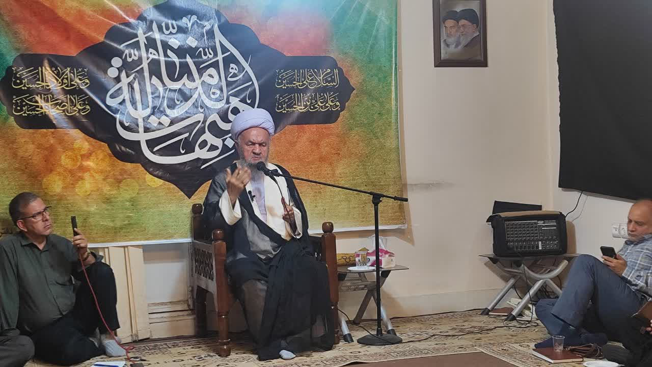 مذاکره در جای مناسب و جنگ ودفاع در زمان خود/ این دومنافاتی با هم ندارند