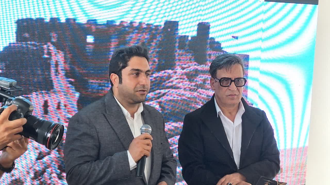 کلنگ نخستین هتل ۵ ستاره الموت بر زمین زده شد