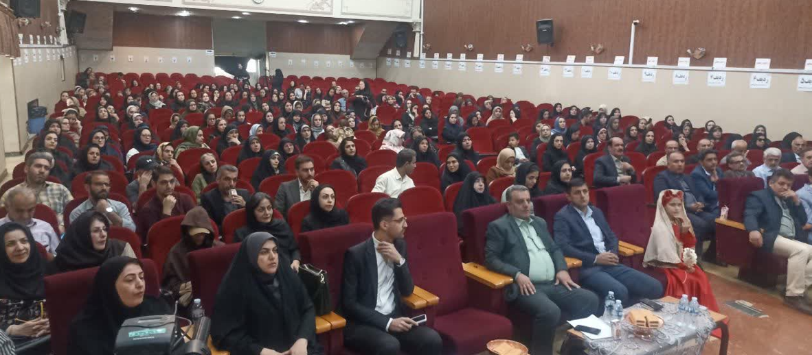 انجمنهای اولیا و مربیان از نهاد تشریفاتی به شریک راهبردی آموزش تبدیل میشوند انجمنهای اولیا و مربیان از نهاد تشریفاتی به شریک راهبردی آموزش تبدیل میشوند