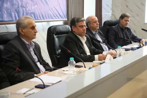 ۱۷ هزار میلیارد تومان اعتبار عمرانی برای استان تامین شده است/ تخصیص اعتبارات، پایداری تولید و جبران خسارت سیل در دستور کار فرمانداران