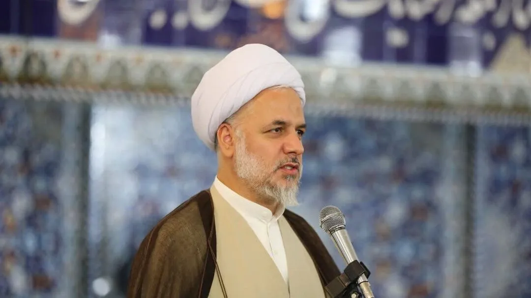 خطیب جمعه ساوه: اختلاف‌نظرها نباید به خصومت و تضعیف انسجام اجتماعی منجر شود