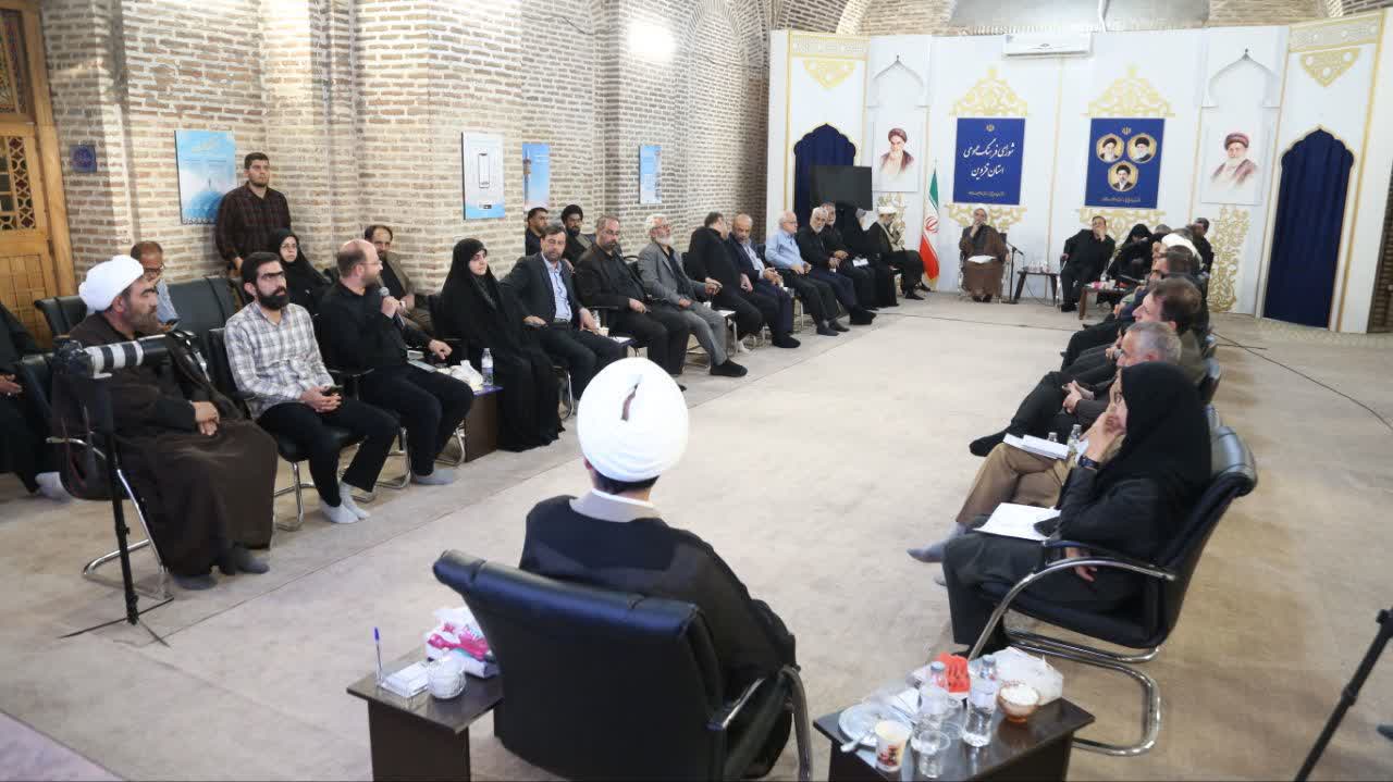 برخورد با بدحجابی باید فرهنگی و علمی باشد/ اختصاص ۱۰ میلیون مترمکعب آب و ۱۰۰ مگاوات برق به سهمیه استان برخورد با بدحجابی باید فرهنگی و علمی باشد/ اختصاص ۱۰ میلیون مترمکعب آب و ۱۰۰ مگاوات برق به سهمیه استان