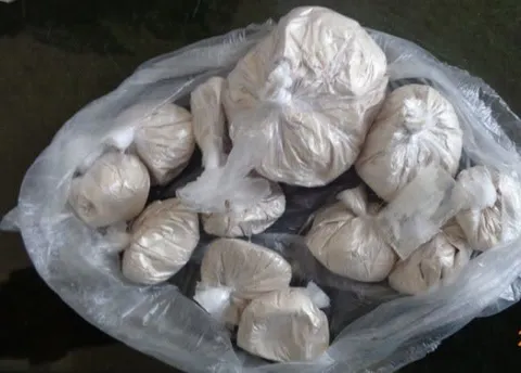 کشف 2 کيلو و 300 گرم هروئين در خوسف