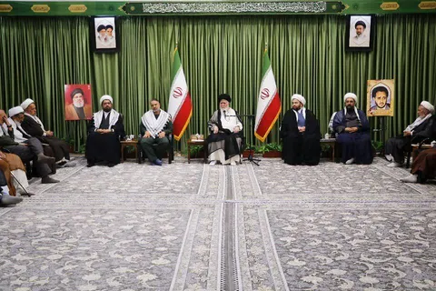 آیت‌ا...علم‌الهدی: جبهه امروز روحانیت، میدان مقابله با جنگ ترکیبی است/ پیشکسوتان جهاد و مقاومت همچنان در میدان خدمت باقی می‌مانند