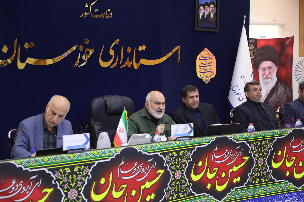 استاندار خوزستان: مدیران رزمندگان میدان توسعه اند نه مدیران پشتمیزنشین / احداث شهرک تخصصی فولادی آبادان در دستور کار است استاندار خوزستان: مدیران رزمندگان میدان توسعه اند نه مدیران پشتمیزنشین / احداث شهرک تخصصی فولادی آبادان در دستور کار است