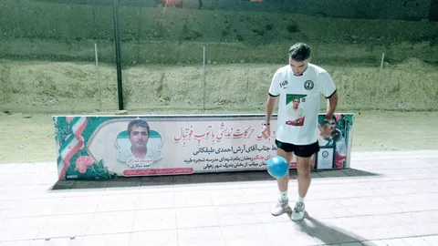 سیزدهمین رکورد جهانی ورزشکار مینابی به یاد شهدای مدرسه شجره طیبه به ثبت رسید
