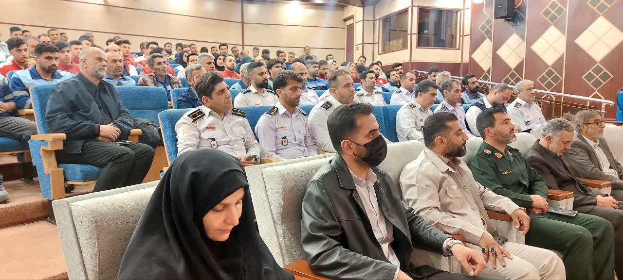  در برابر زورگویی آمریکا راهی جز مقاومت نداریم